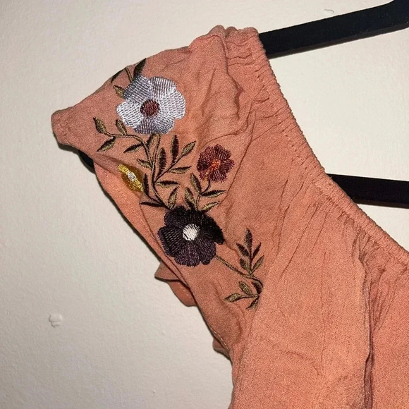 😍Forever 21 cropped top size small - Picture 2 of 4